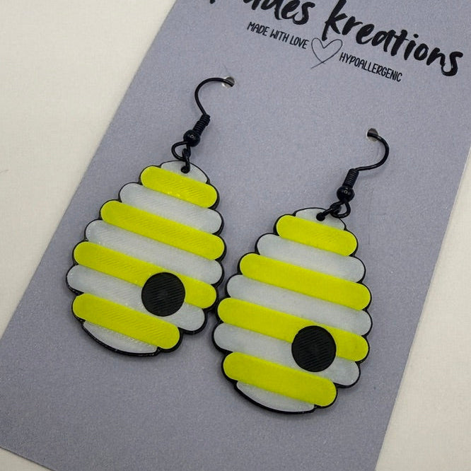 ✨ Beehive Dangle Earrings