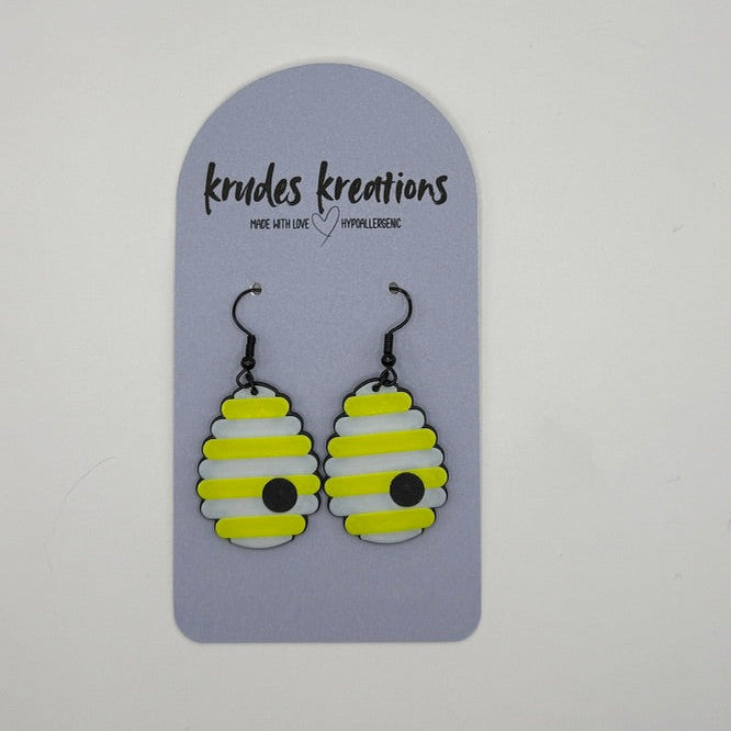 ✨ Beehive Dangle Earrings