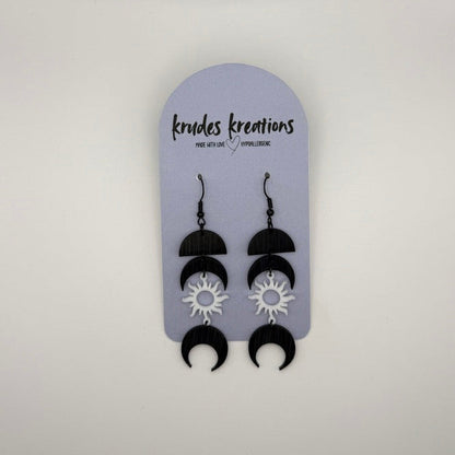 🌙✨ Lunar Sunburst Dangle Earrings