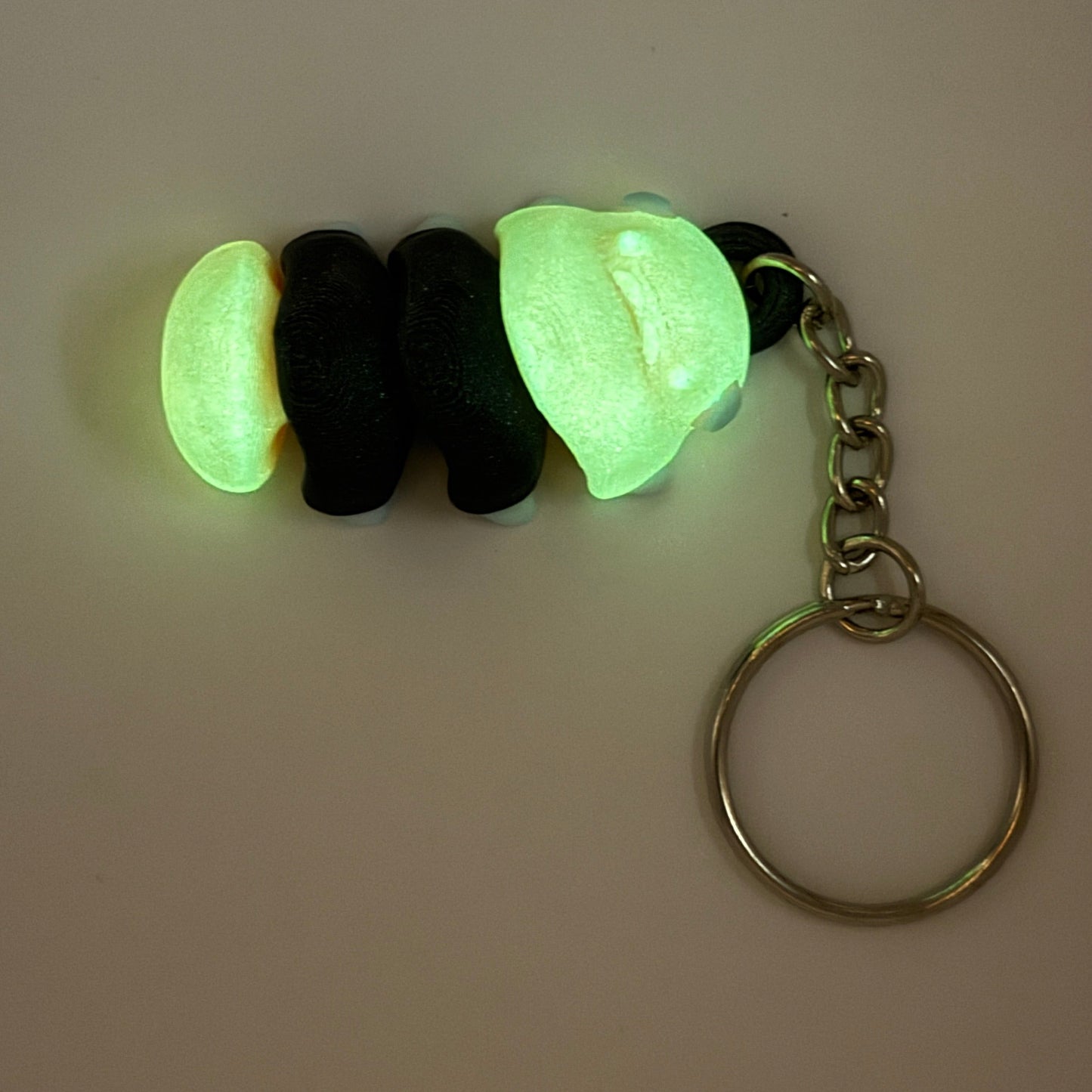 Glow-in-the-Dark Grub Worm Keychain – Cute Creepy Crawly Fidget Friend